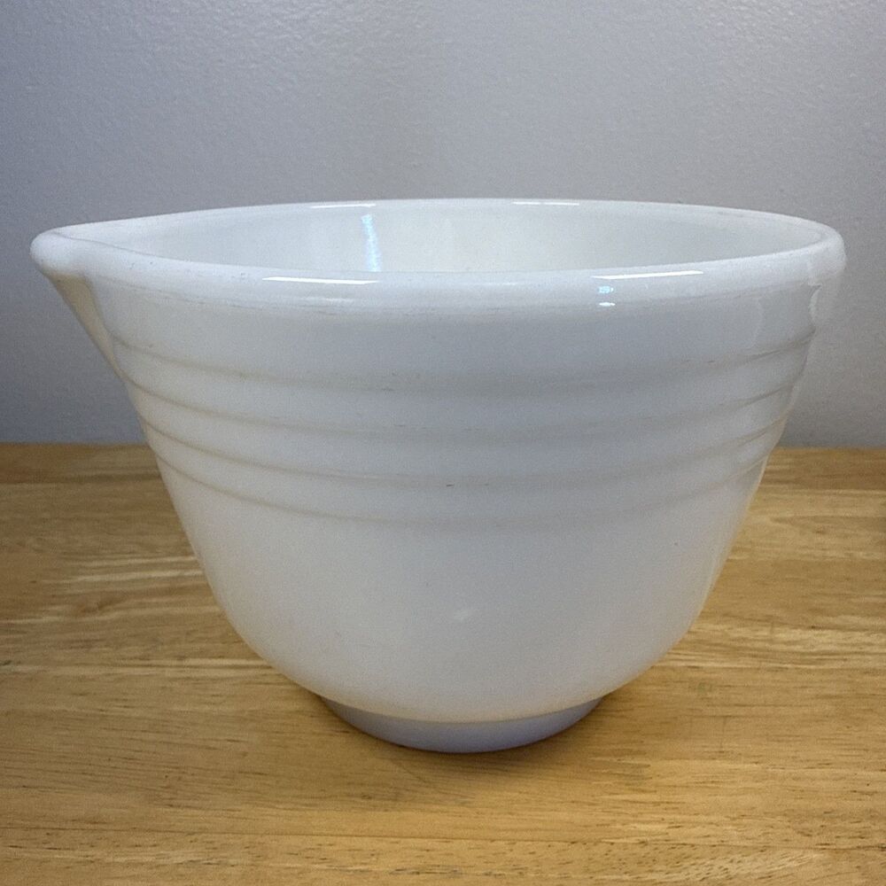 Vintage Hamilton Beach Stand Mixer Model G Mixing Bowl Milk White 1Qt 6"